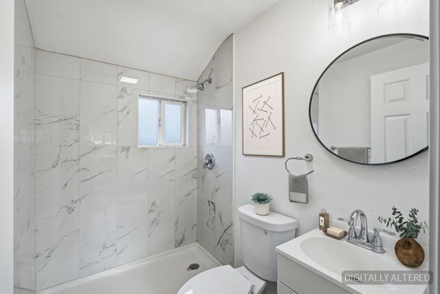 1101 N Conyer Street, Visalia, CA 93291