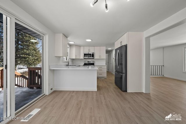 1605 Dolina Circle, Anchorage, AK 99508