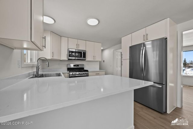 1605 Dolina Circle, Anchorage, AK 99508