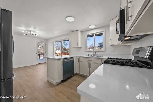 1605 Dolina Circle, Anchorage, AK 99508