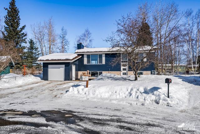 1605 Dolina Circle, Anchorage, AK 99508