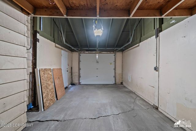 1605 Dolina Circle, Anchorage, AK 99508