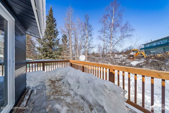 1605 Dolina Circle, Anchorage, AK 99508