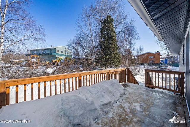 1605 Dolina Circle, Anchorage, AK 99508