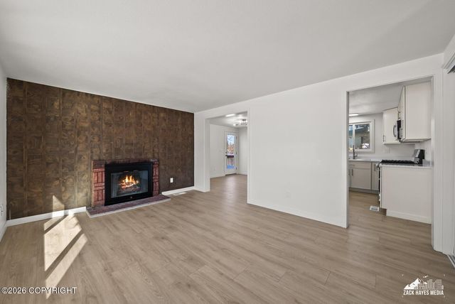 1605 Dolina Circle, Anchorage, AK 99508