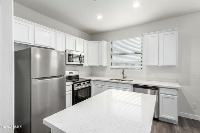 111 W Beth Drive, Phoenix, AZ 85041