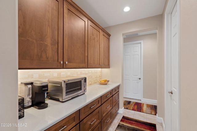 31579 S Misty Basin Road, Oracle, AZ 85623