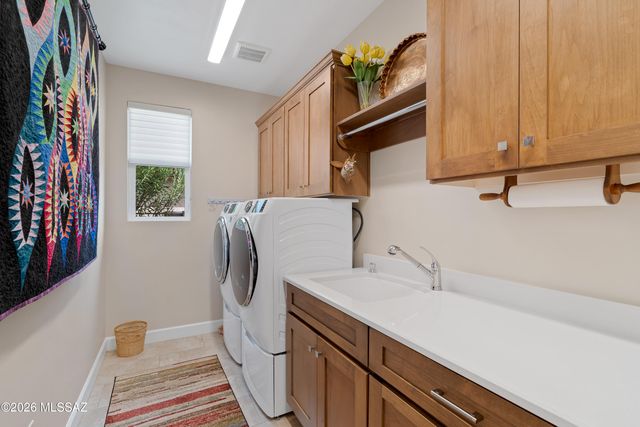 31579 S Misty Basin Road, Oracle, AZ 85623