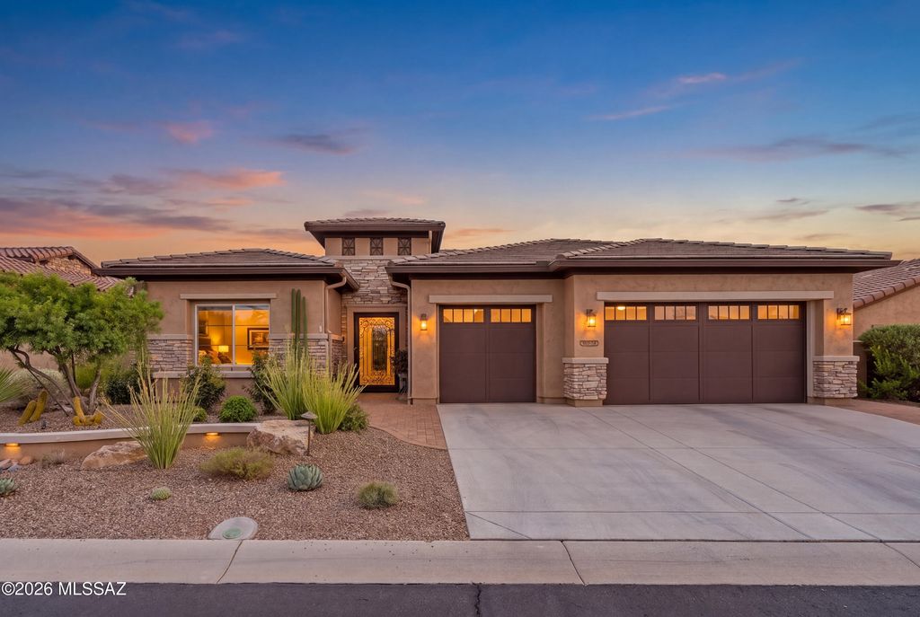 31579 S Misty Basin Road, Oracle, AZ 85623