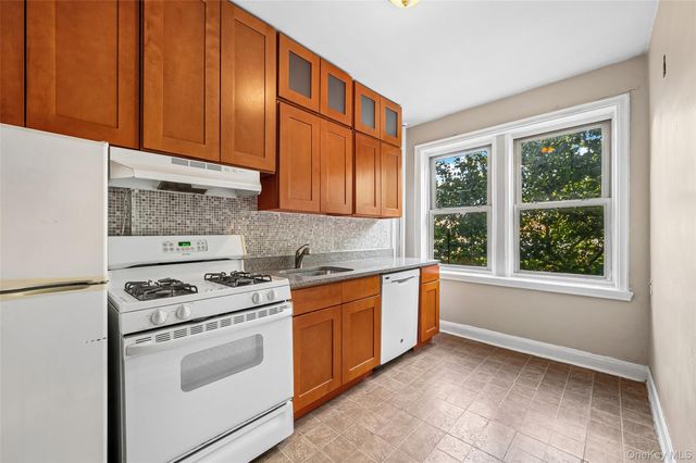 48-42 44th Street 4J, Woodside, NY 11377