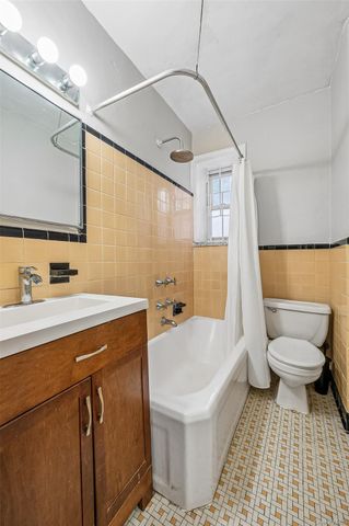 48-42 44th Street 4J, Woodside, NY 11377