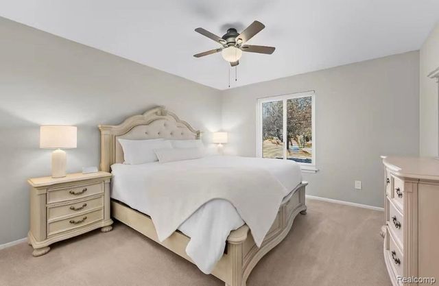 2256 Niagara Drive, Troy, MI 48083