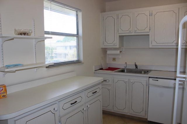 228 E Monaco Way, Delray Beach, FL 33446