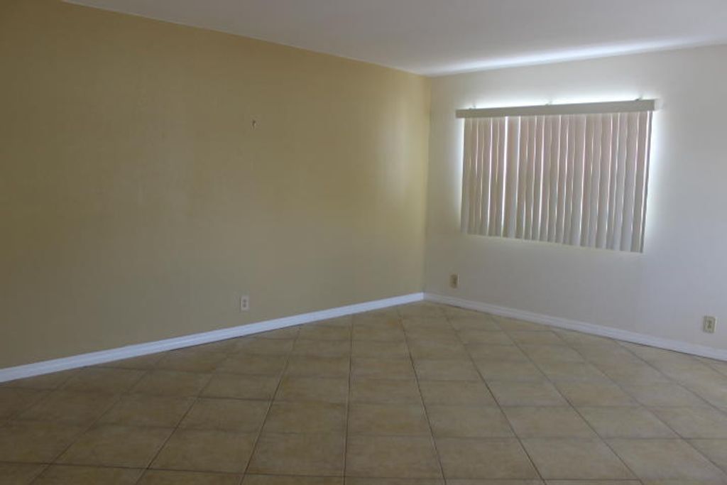 228 E Monaco Way, Delray Beach, FL 33446