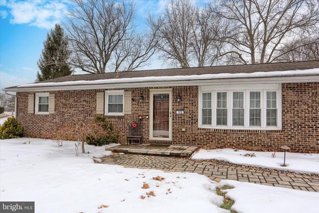 102 FAIRWAY DRIVE, Mechanicsburg, PA 17055
