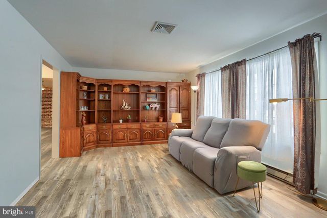 102 FAIRWAY DRIVE, Mechanicsburg, PA 17055