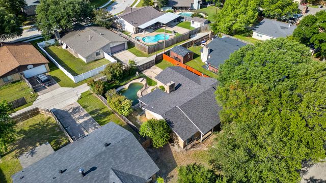 745 Oakland Street, Grand Prairie, TX 75052