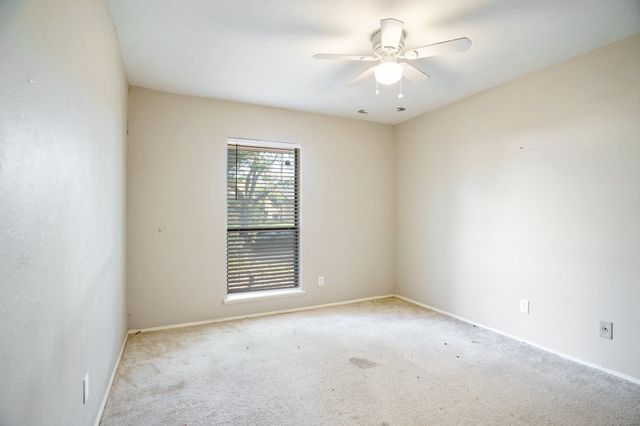 745 Oakland Street, Grand Prairie, TX 75052