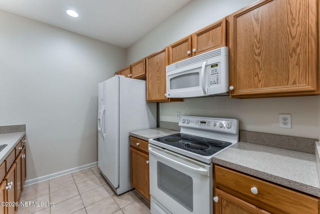7990 BAYMEADOWS Road 1015, Jacksonville, FL 32256