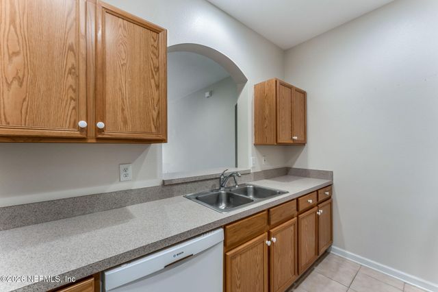 7990 BAYMEADOWS Road 1015, Jacksonville, FL 32256