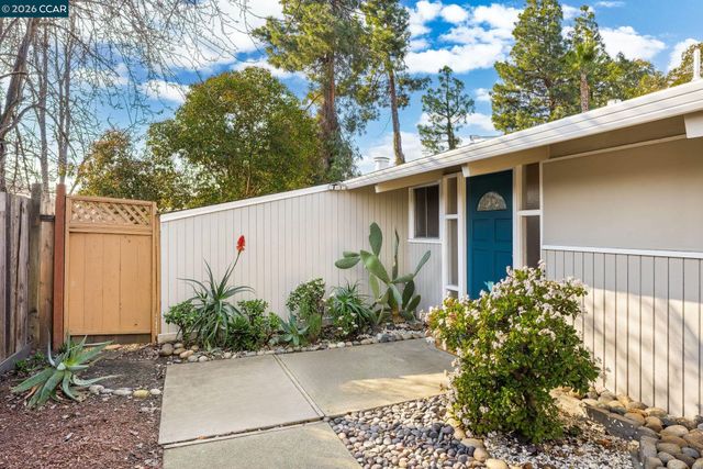 1439 Toyon Dr, Concord, CA 94520