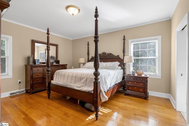 307 S. Broad Street, Clinton, SC 29325