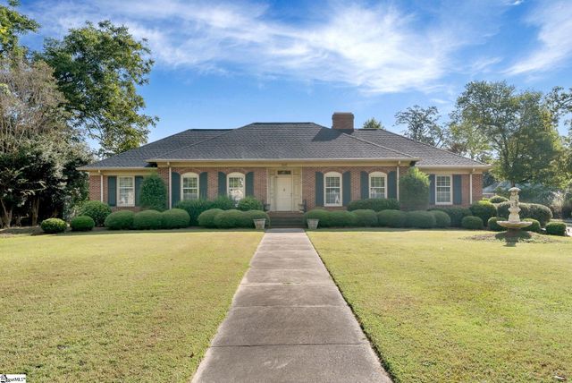 307 S. Broad Street, Clinton, SC 29325