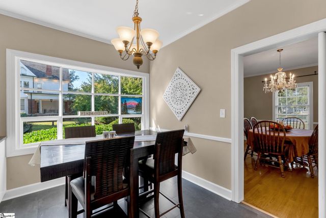 307 S. Broad Street, Clinton, SC 29325