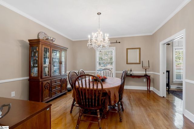 307 S. Broad Street, Clinton, SC 29325