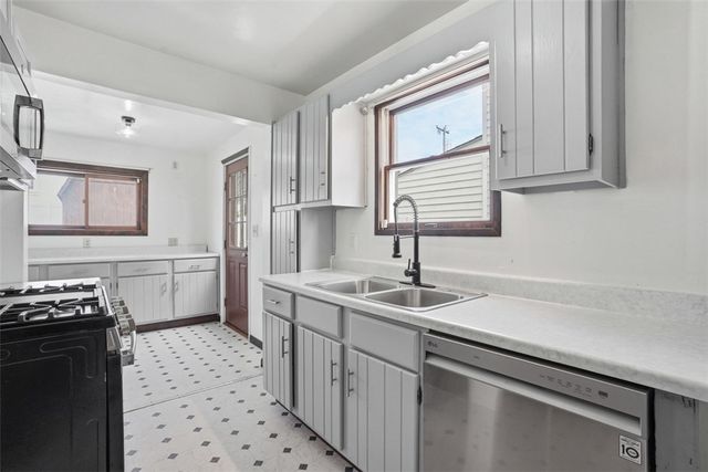 516 Eau Claire Street, City Of But Ne, PA 16001