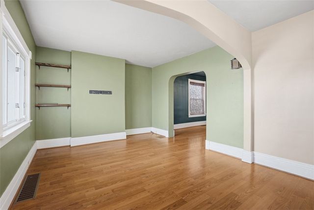 516 Eau Claire Street, City Of But Ne, PA 16001