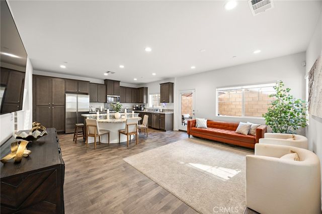 7223 Prelude Way, Fontana, CA 92336