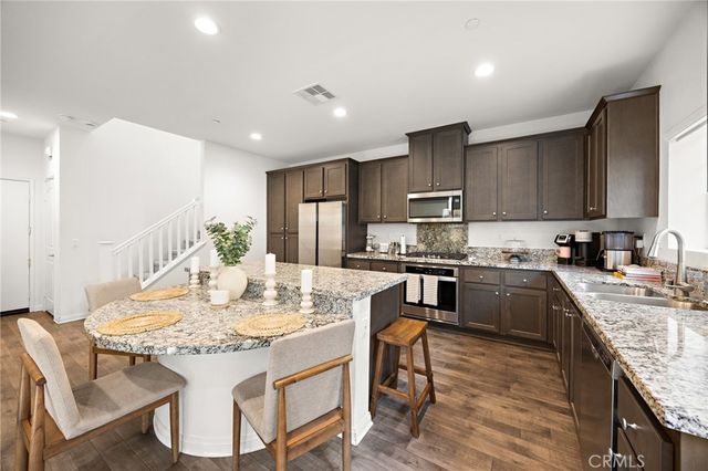 7223 Prelude Way, Fontana, CA 92336
