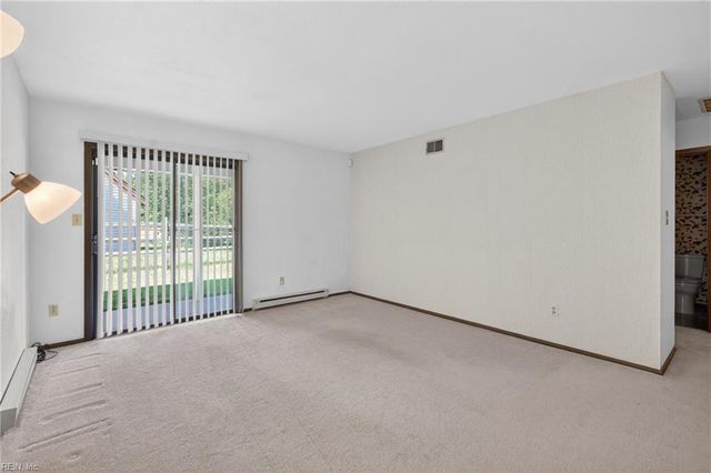 722 Weymouth CT, Virginia Beach, VA 23462