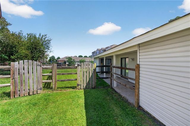 722 Weymouth CT, Virginia Beach, VA 23462