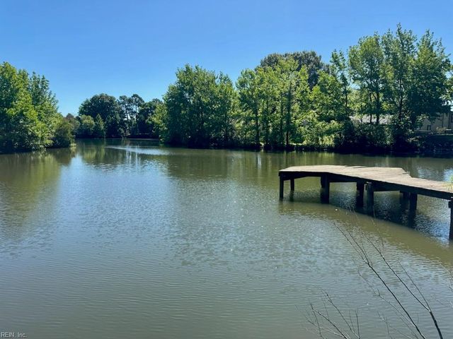 722 Weymouth CT, Virginia Beach, VA 23462
