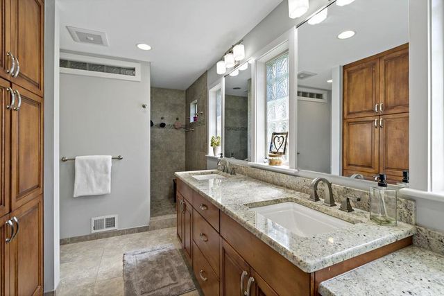 512 138th Avenue NE, Ham Lake, MN 55304