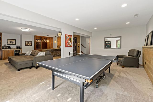 512 138th Avenue NE, Ham Lake, MN 55304