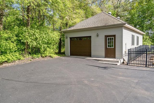 512 138th Avenue NE, Ham Lake, MN 55304