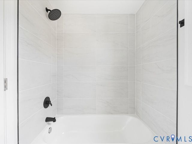 807 Hamilton Ave, Colonial Heights, VA 23834