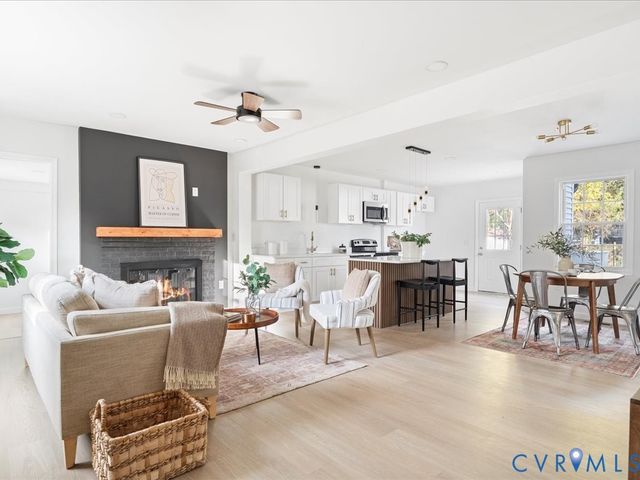 807 Hamilton Ave, Colonial Heights, VA 23834