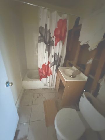 10611 S COTTAGE GROVE Avenue, Chicago, IL 60628