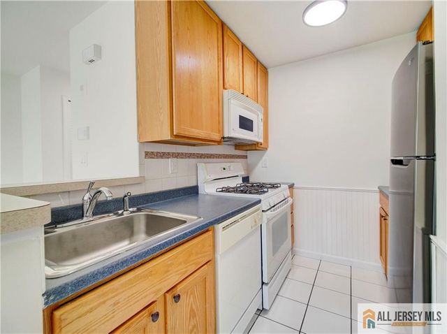 130 Longfield Court 130, East Brunswick, NJ 08816