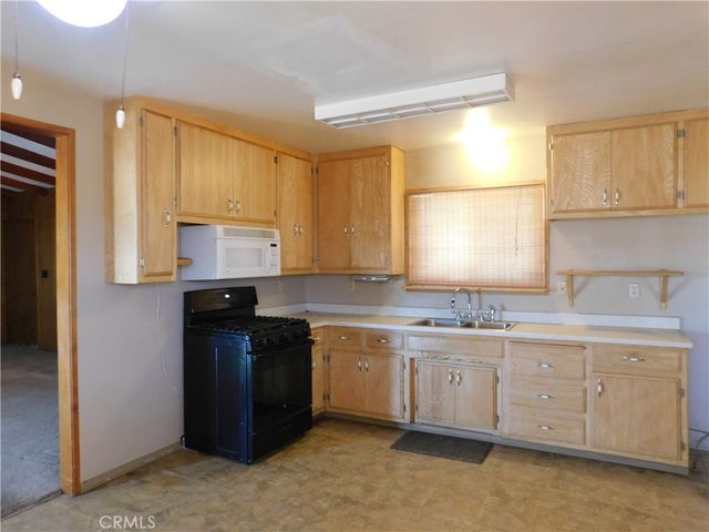 16873 Alexander, Edwards, CA 93523