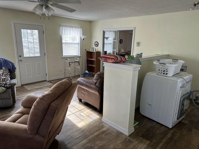 7520 Private Road 8927, West Plains, MO 65775