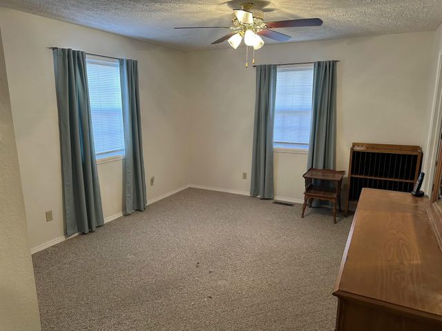 7520 Private Road 8927, West Plains, MO 65775