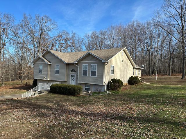 7520 Private Road 8927, West Plains, MO 65775