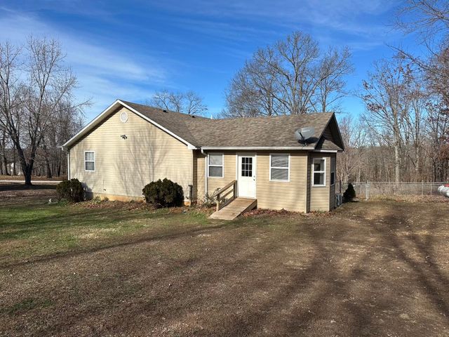 7520 Private Road 8927, West Plains, MO 65775