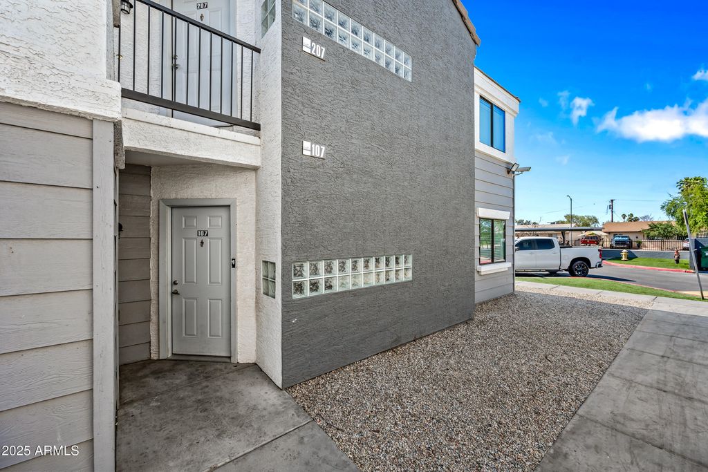 3065 N 67th Avenue Apt 217, Phoenix, AZ 85033