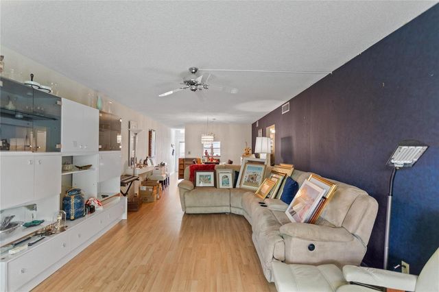 2302 Lucaya Lane L4, Coconut Creek, FL 33066